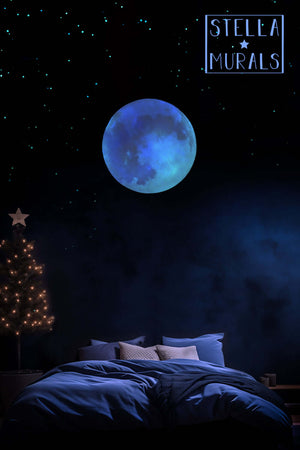 glow in the dark moon and glow stars in a bedroom at Christmas